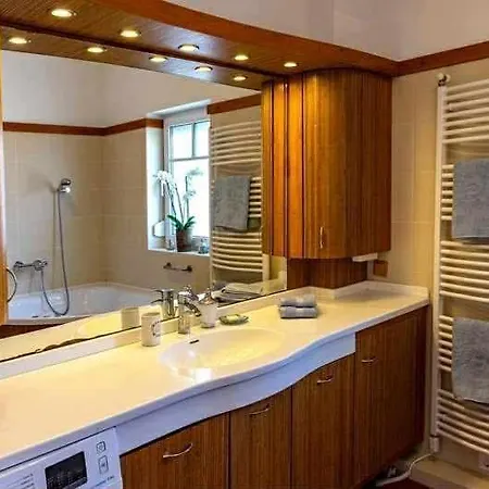 Vitorlas Vendeghaz Balatonalmádi