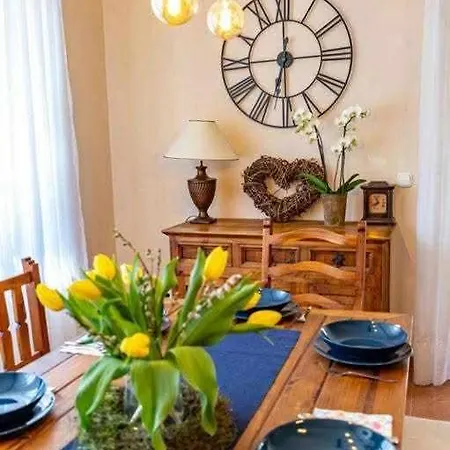 Vitorlas Vendeghaz * Balatonalmádi