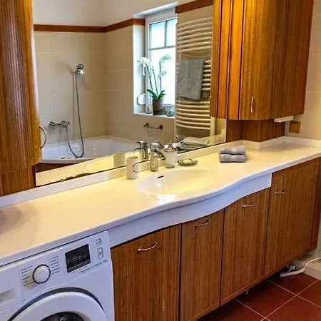 Vitorlas Vendeghaz Balatonalmádi